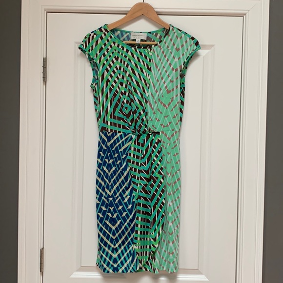 Donna Morgan faux wrap dress SO COMFY - Picture 1 of 7